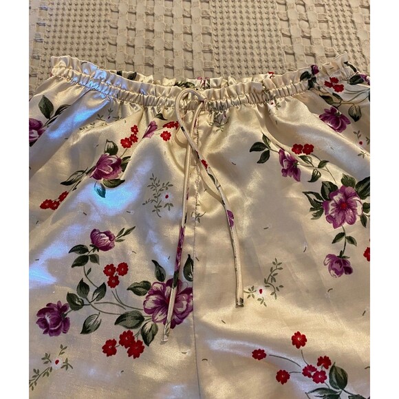 Secret Treasures Pajama Pants Size Medium Cream w/floral Silky Feel Comfortable - Picture 3 of 10